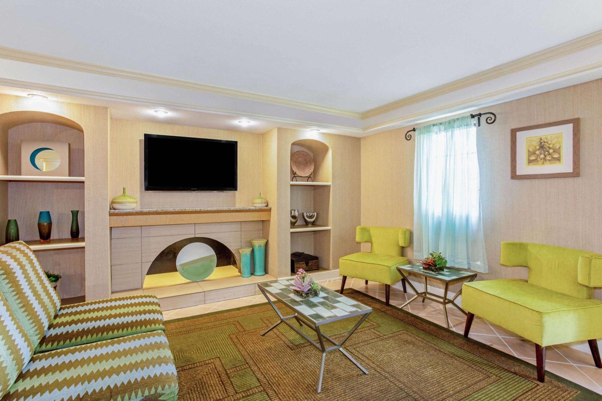 La Quinta Inn By Wyndham Orlando Airport West Eksteriør bilde