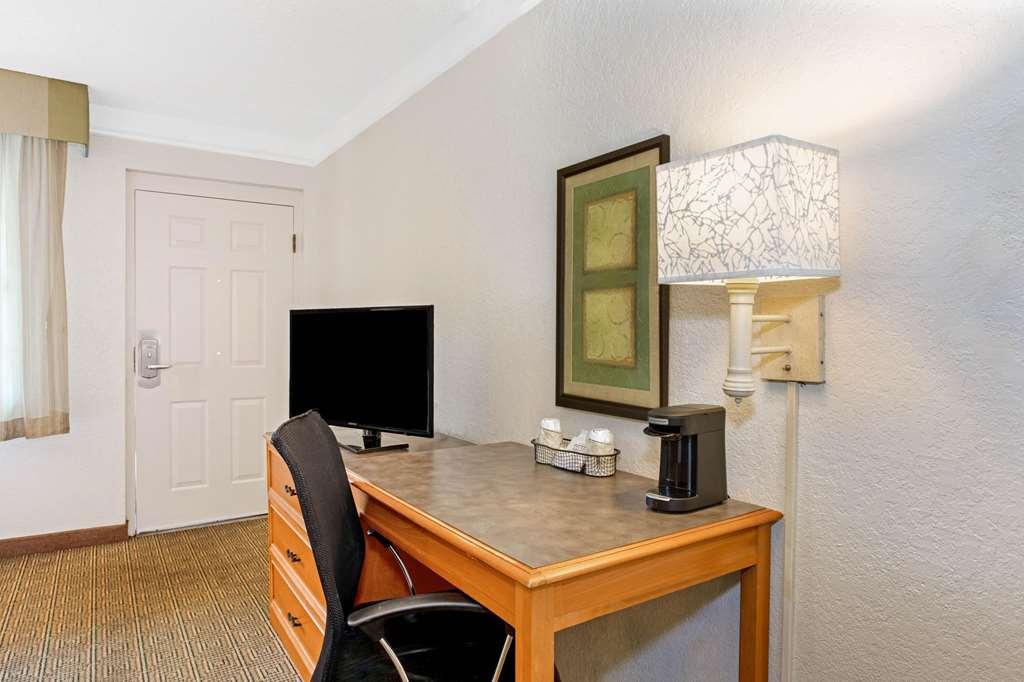 La Quinta Inn By Wyndham Orlando Airport West Rom bilde